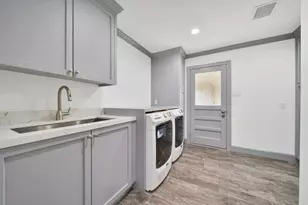 10042 Briar Forest Dr, Houston, TX 77042 - Photo 22