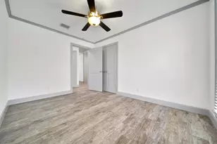 10042 Briar Forest Dr, Houston, TX 77042 - Photo 40