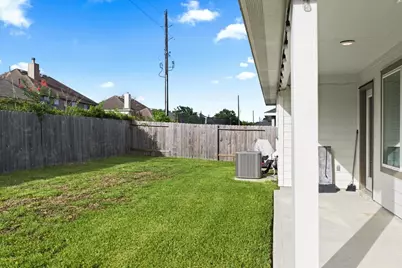 9907 Palm Royal Drive, Baytown, TX 77521 - Photo 30
