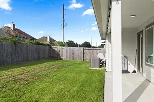9907 Palm Royal Dr, Baytown, TX 77521 - Photo 30