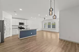 9907 Palm Royal Dr, Baytown, TX 77521 - Photo 12