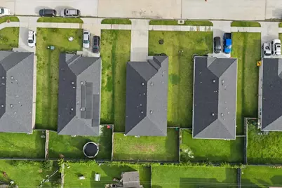 9907 Palm Royal Drive, Baytown, TX 77521 - Photo 32