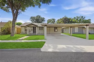 2418 Huntington Dr, Pasadena, TX 77506 - Photo 2