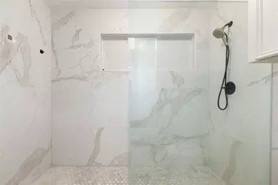 303 Narcissus Street, Lake Jackson, TX 77566 - Photo 26