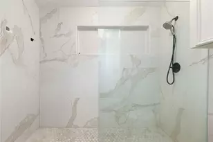 303 Narcissus St, Lake Jackson, TX 77566 - Photo 26