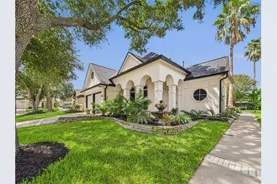 203 Las Brisas Street, Kemah, TX 77565 - Photo 2