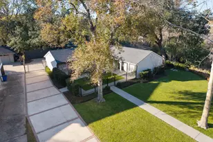 7702 Woodway Dr, Houston, TX 77063 - Photo 30