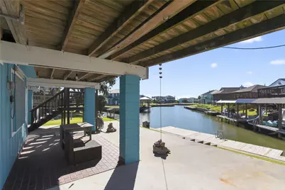 34 N Omega Street, La Marque, TX 77568 - Photo 2