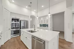 111 Liatris Ct, Conroe, TX 77304 - Photo 8