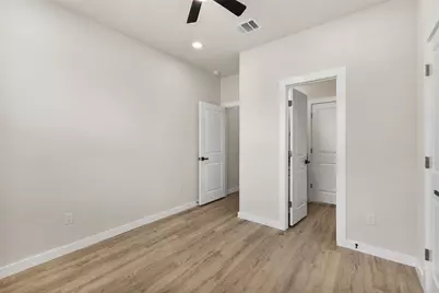 1105 East Main Street, Brenham, TX 77833 - Photo 18