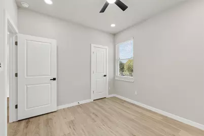 1105 East Main Street, Brenham, TX 77833 - Photo 14