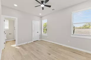 1105 E Main St, Brenham, TX 77833 - Photo 10