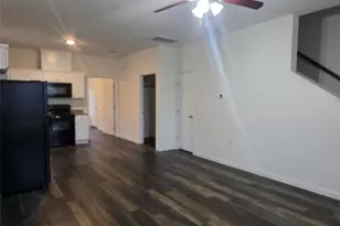 6311 White Oak Dr, Hitchcock, TX 77563 - Photo 4