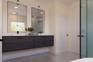 6545 Sealey St, Houston, TX 77091 - Photo 8