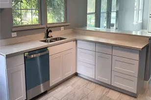 5306 Pickfair St, Houston, TX 77026 - Photo 6