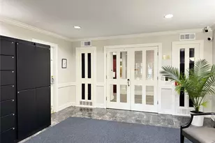 357 N Post Oak Ln, Houston, TX 77024 - Photo 14