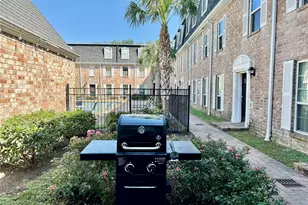 357 N Post Oak Ln, Houston, TX 77024 - Photo 18