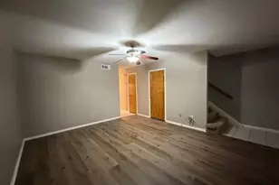 1037 N Chenango St, Angleton, TX 77515 - Photo 2