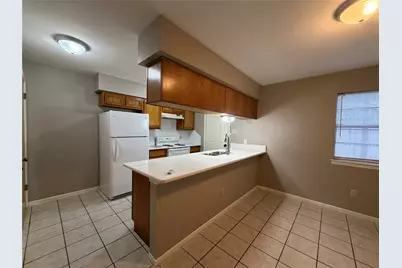 1037 N Chenango Street, Angleton, TX 77515 - Photo 4