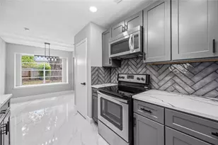 9710 Willow Wood Ln, Houston, TX 77086 - Photo 12