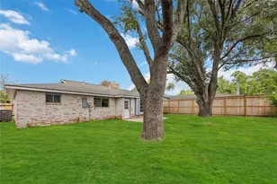 9710 Willow Wood Ln, Houston, TX 77086 - Photo 26