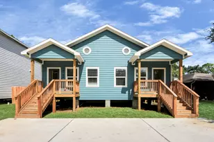 1314 W Willis St, Alvin, TX 77511 - Photo 2