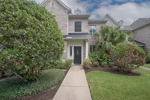 2402 Clippers Square, Nassau Bay, TX 77058 - Photo 2