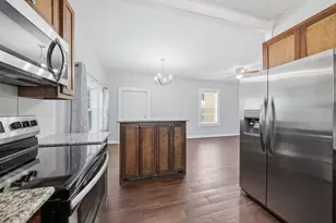 2914 Avenue L, Galveston, TX 77550 - Photo 10