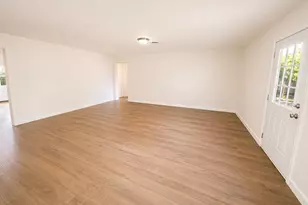 12318 Braewick Dr, Houston, TX 77035 - Photo 6