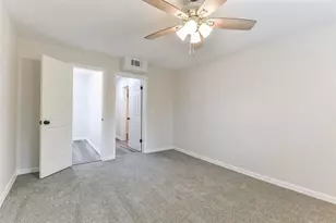 1309 W Lang St, Alvin, TX 77511 - Photo 12