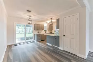 1309 W Lang St, Alvin, TX 77511 - Photo 6