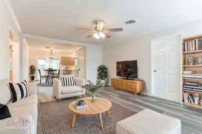 1309 W Lang Street, Alvin, TX 77511 - Photo 2