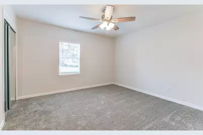 1309 W Lang Street, Alvin, TX 77511 - Photo 14