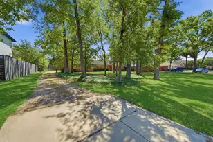 1500 Jacquelyn and 1501 Early Ln Dr, Houston, TX 77055 - Photo 2