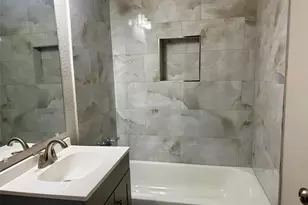 6743 Crestmont St, Houston, TX 77033 - Photo 4