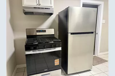 6743 Crestmont Street, Houston, TX 77033 - Photo 2