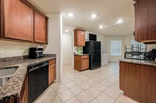 9915 Garnet Grove Dr, Rosharon, TX 77583 - Photo 10