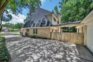4022 Valley Haven Dr, Kingwood, TX 77339 - Photo 8