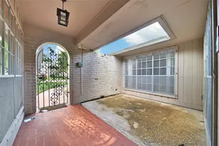 4902 Dunsmere St, Houston, TX 77018 - Photo 2