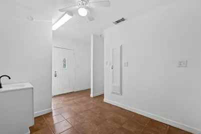 5311 Perry Ave, Galveston, TX 77551 - Photo 8