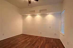 2011 Spenwick Dr, Houston, TX 77055 - Photo 2