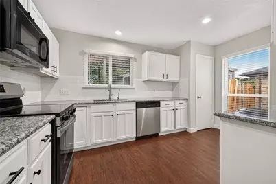 9523 Riverside Lodge Drive, Houston, TX 77083 - Photo 18