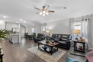 9553 Last Maples Trl, Conroe, TX 77303 - Photo 6