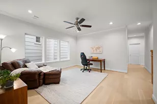 1648 Bonnie Brae St, Houston, TX 77006 - Photo 20