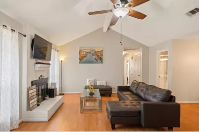 10739 Parkland Woods Dr, Sugar Land, TX 77498 - Photo 4