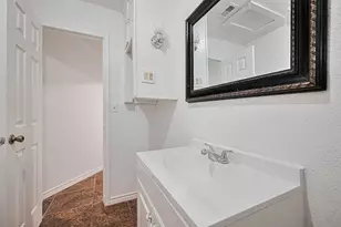 227 N Austin Dr, Angleton, TX 77515 - Photo 26