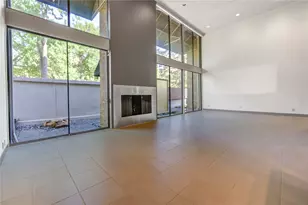 5 River Hollow Ln, Houston, TX 77027 - Photo 2