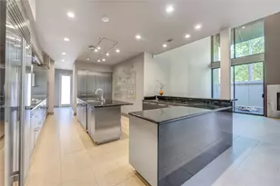 5 River Hollow Ln, Houston, TX 77027 - Photo 14