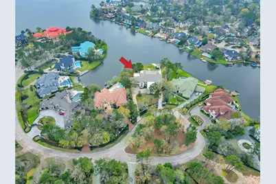 10 West Isle Place, The Woodlands, TX 77381 - Photo 2
