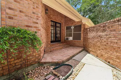 26 Cedar Chase Place, The Woodlands, TX 77381 - Photo 2